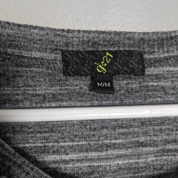 Textured Grey Blouse Top with Long Slit - Picture 3 of 3